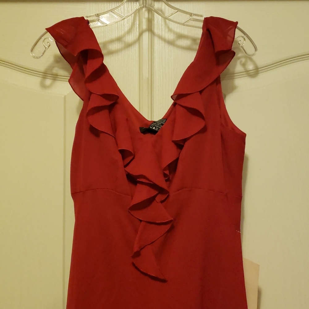 Red dress - Picture 3 of 4